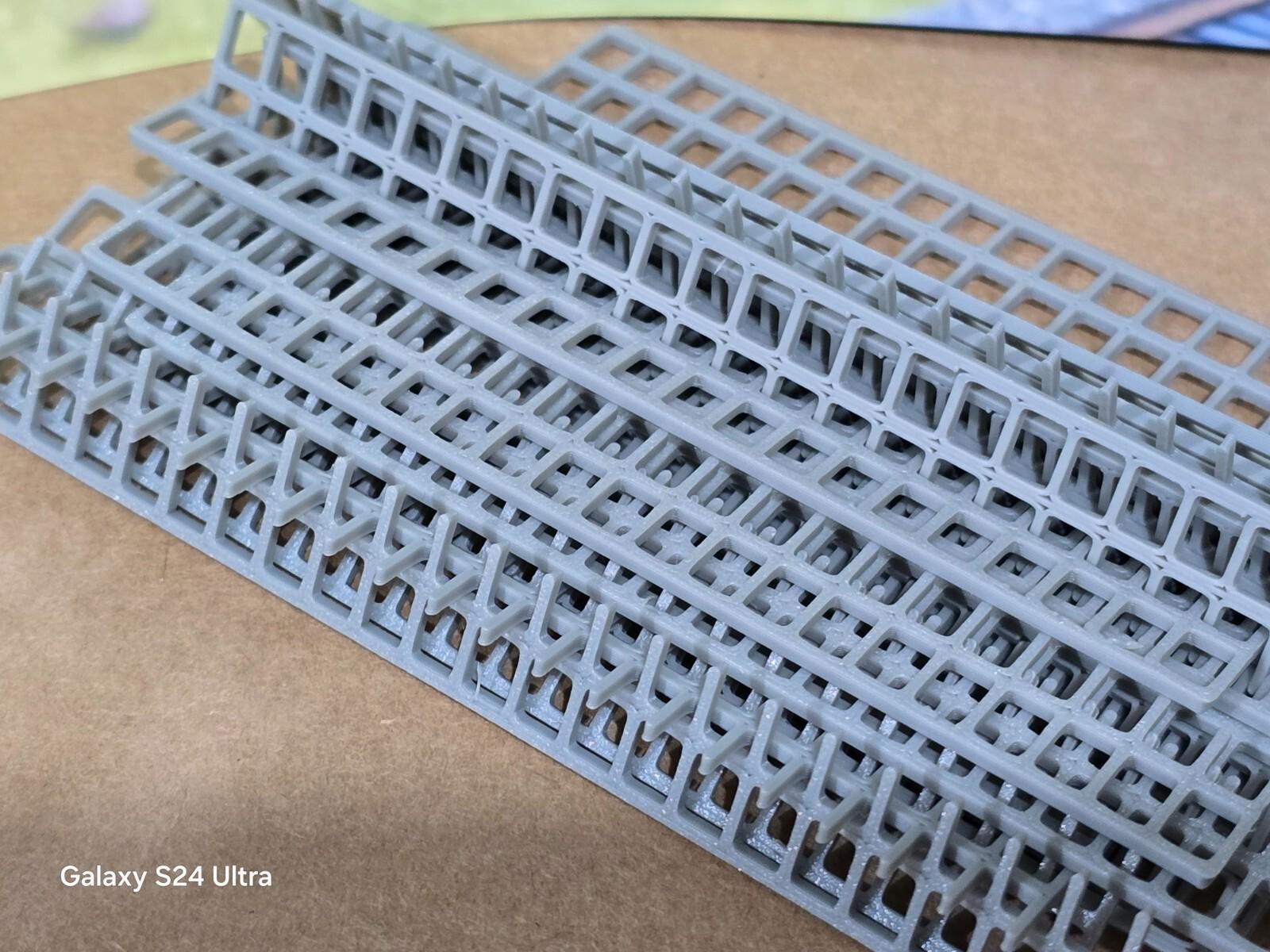 Fencing Railings OO HO Gauge New 50 Pack Grey 1:76 Scale Models Train Railway