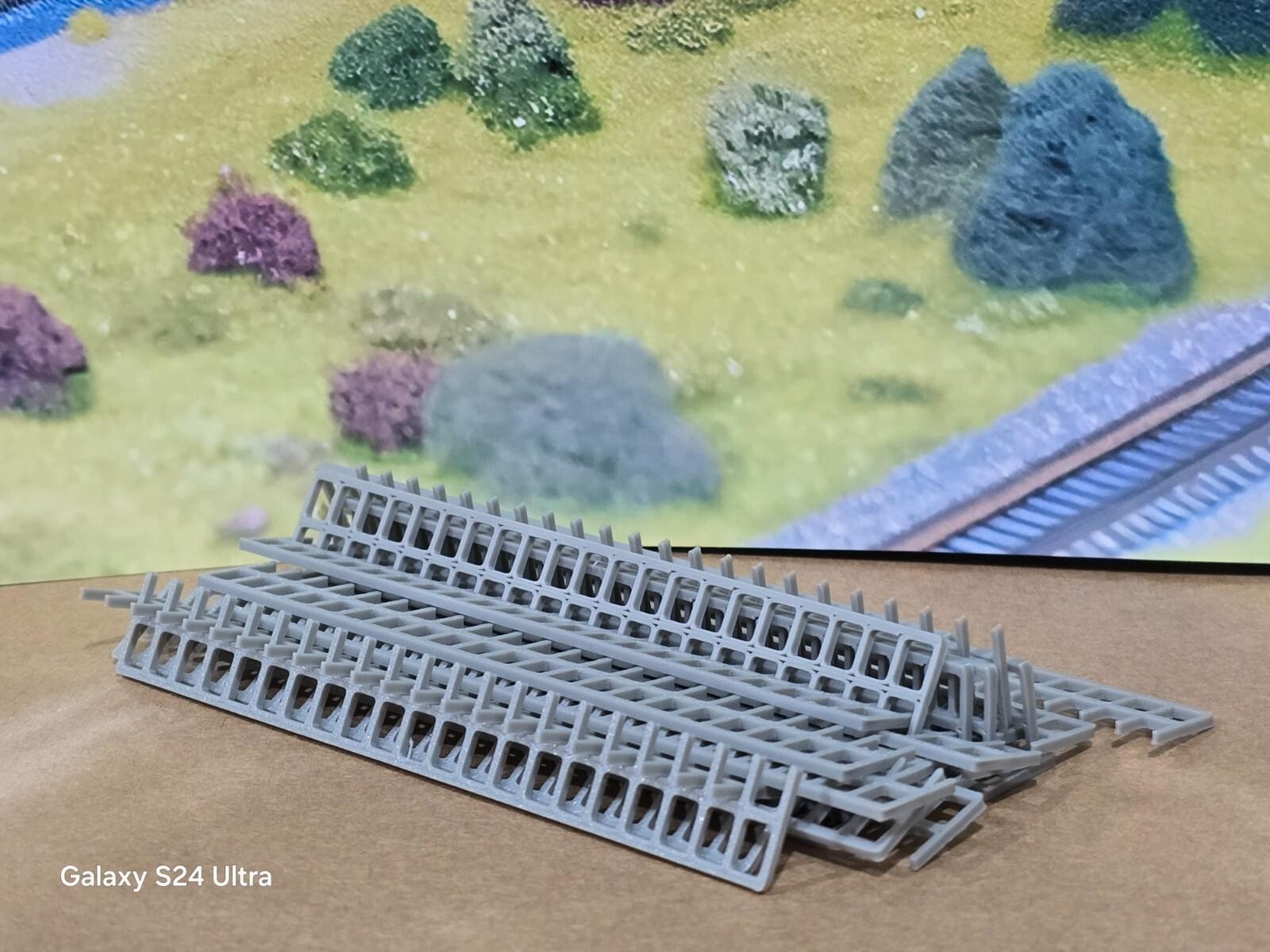 Fencing Railings OO HO Gauge New 25 Pack Grey 1:76 Scale Models Train Railway