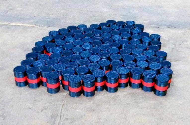 Oil Drum Barrels OO Gauge 50 x Black-Red Texaco Style Model Scenery