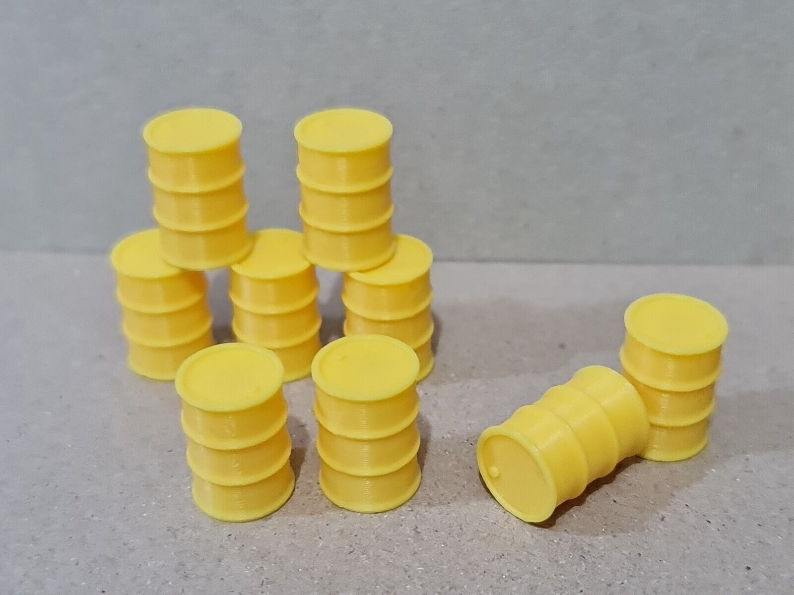 9 New Yellow Oil Drum Barrels 1:43 Scale Models diorama accessories Truck Lorry