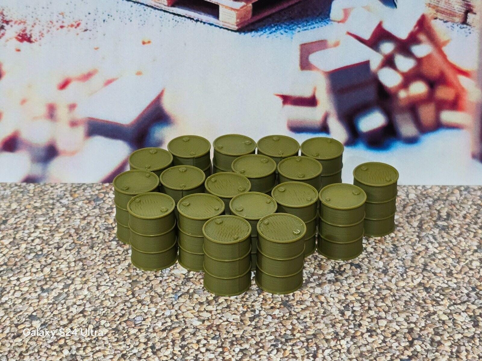 18 New Army Green Oil Drum Barrels 1:43 Scale Models diorama accessories Truck