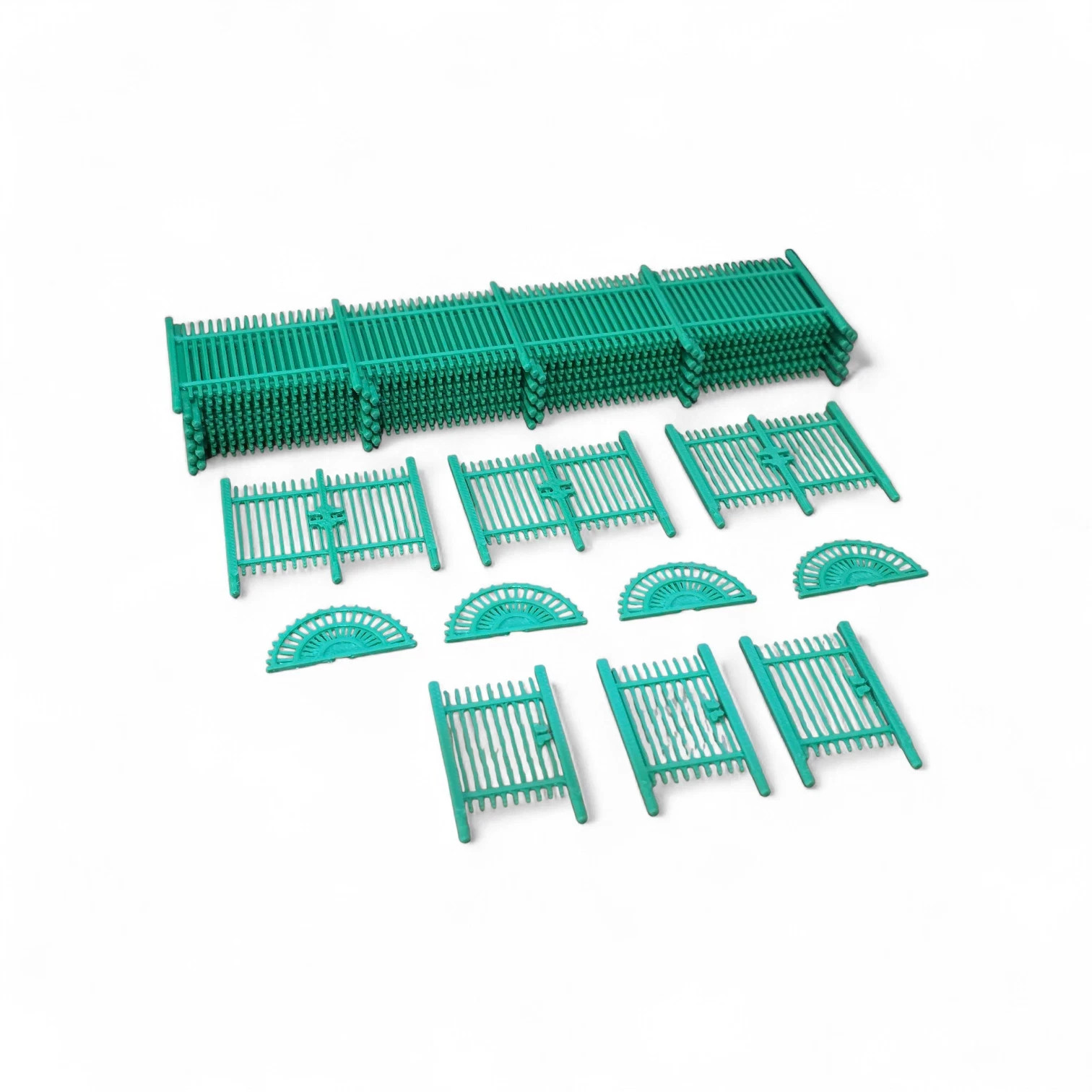 OO Gauge Security Palisade Fencing Set 10 Panels 6 Gates 4 Fans 1:76 Railway