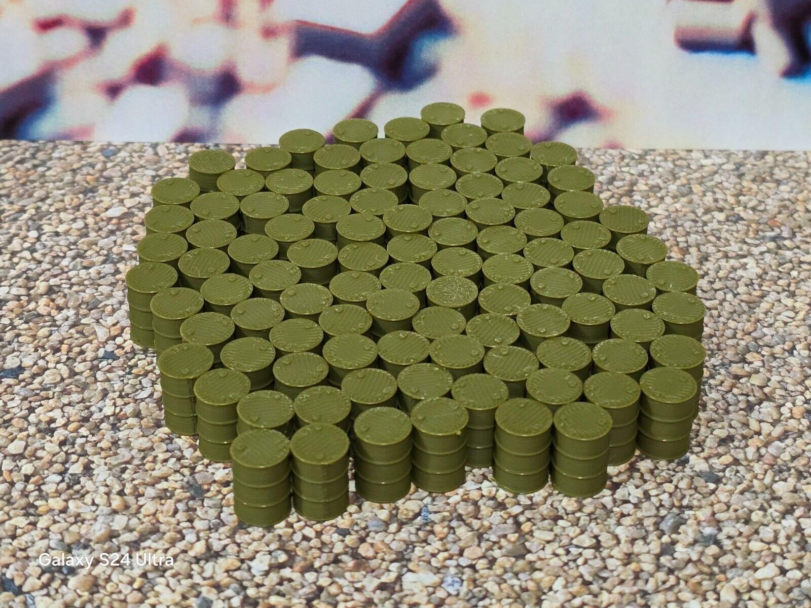 Oil Drum Barrels OO Gauge Army Green  1:76 Scale Models Train Railway 100 Pack