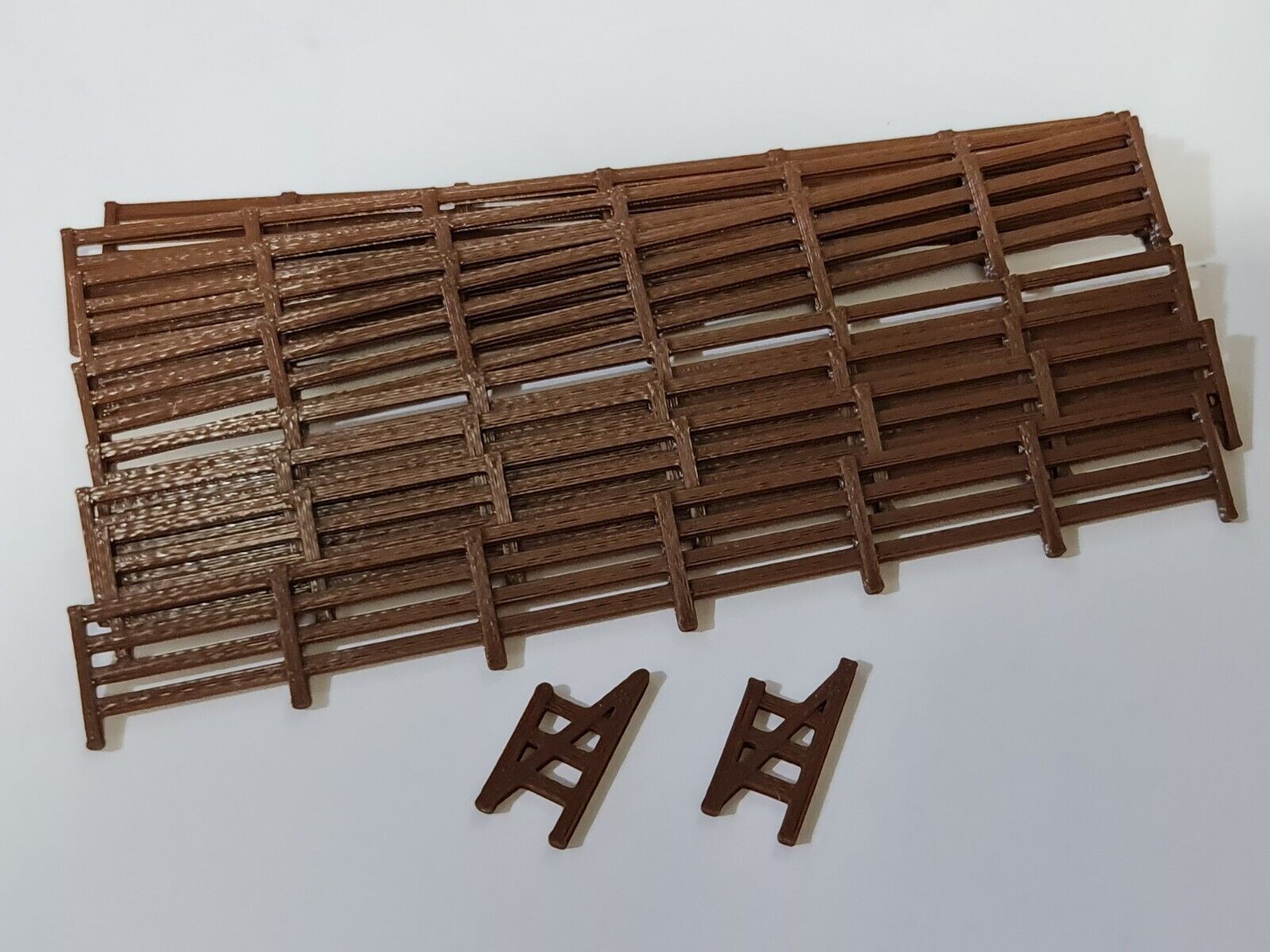 OO Gauge Brown 4 Rail Fencing 10 Pack + 2 Gates 152mm 1:76 Model Railway