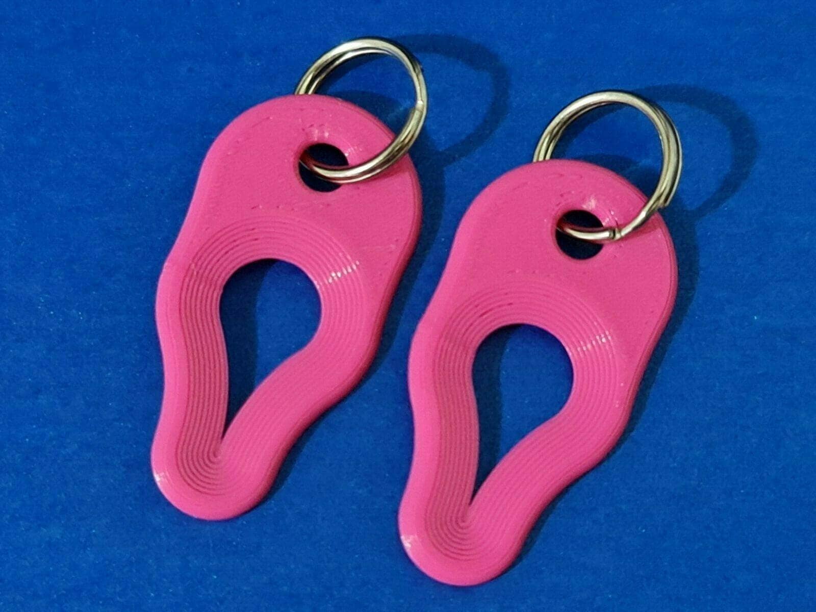 2 x Key Ring Tick Removal Tools Pink PLA Plastic Biodegradable, dog cat horse