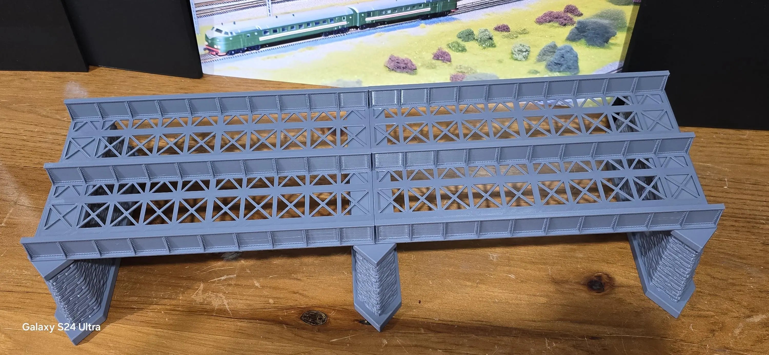 Double Track Iron Girder Bridge 224mm Z Gauge Model Railway Train Layout 1:220 Scale