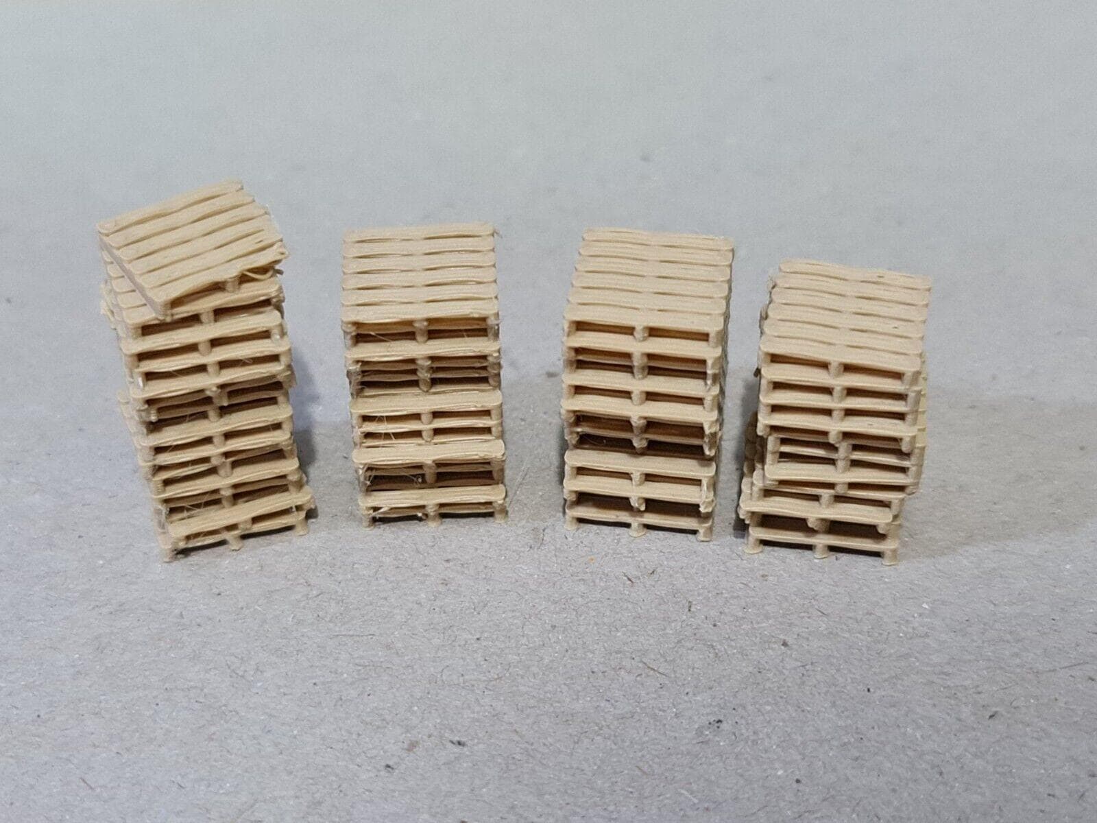 New Wood Colour Pallet Stacks HO Gauge 1:87 Scale Models Train Railway (4 Pack)