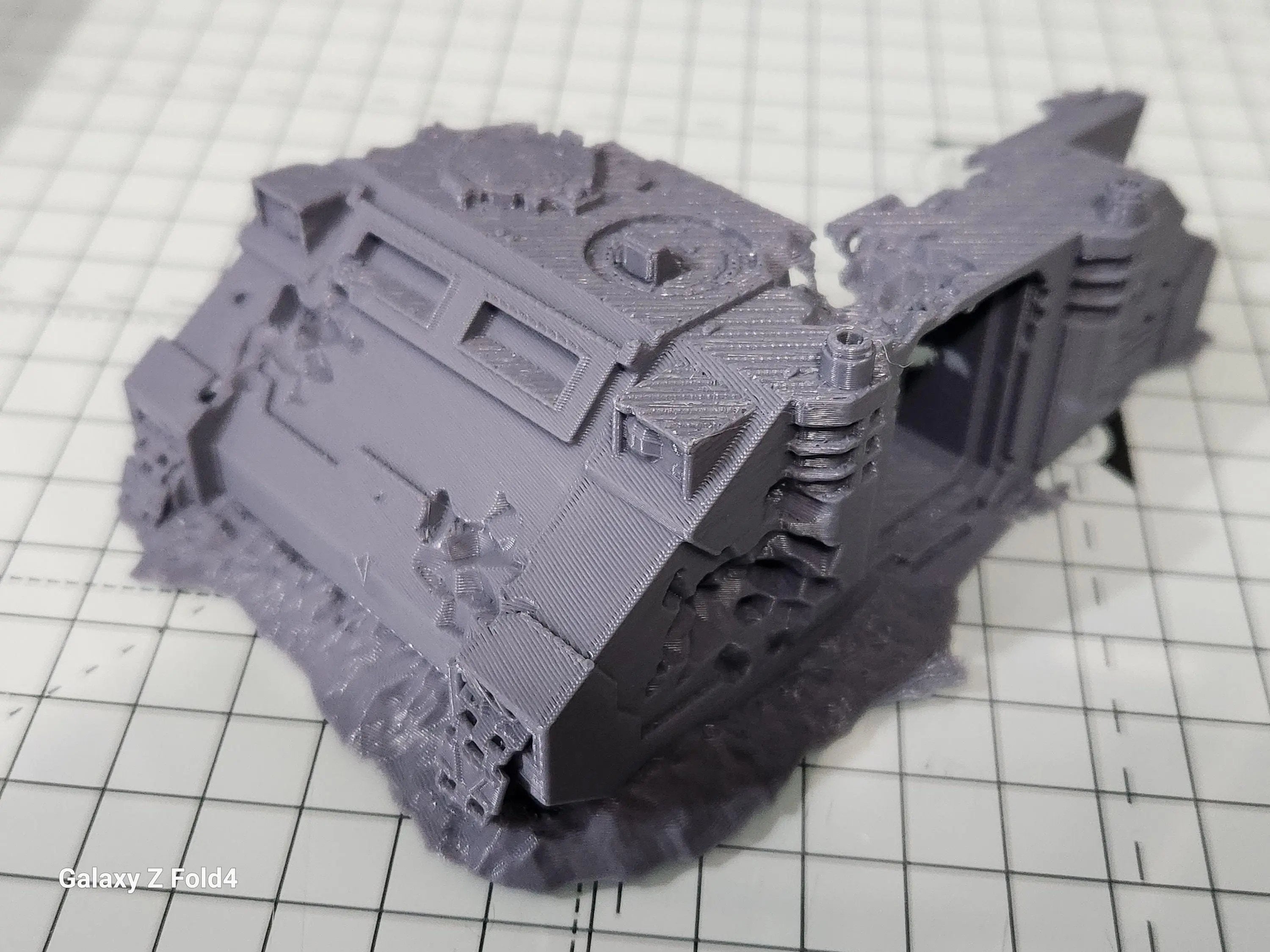 Rhino Wreck Terrain for 28mm Miniatures - War gaming  Compatible Scenery