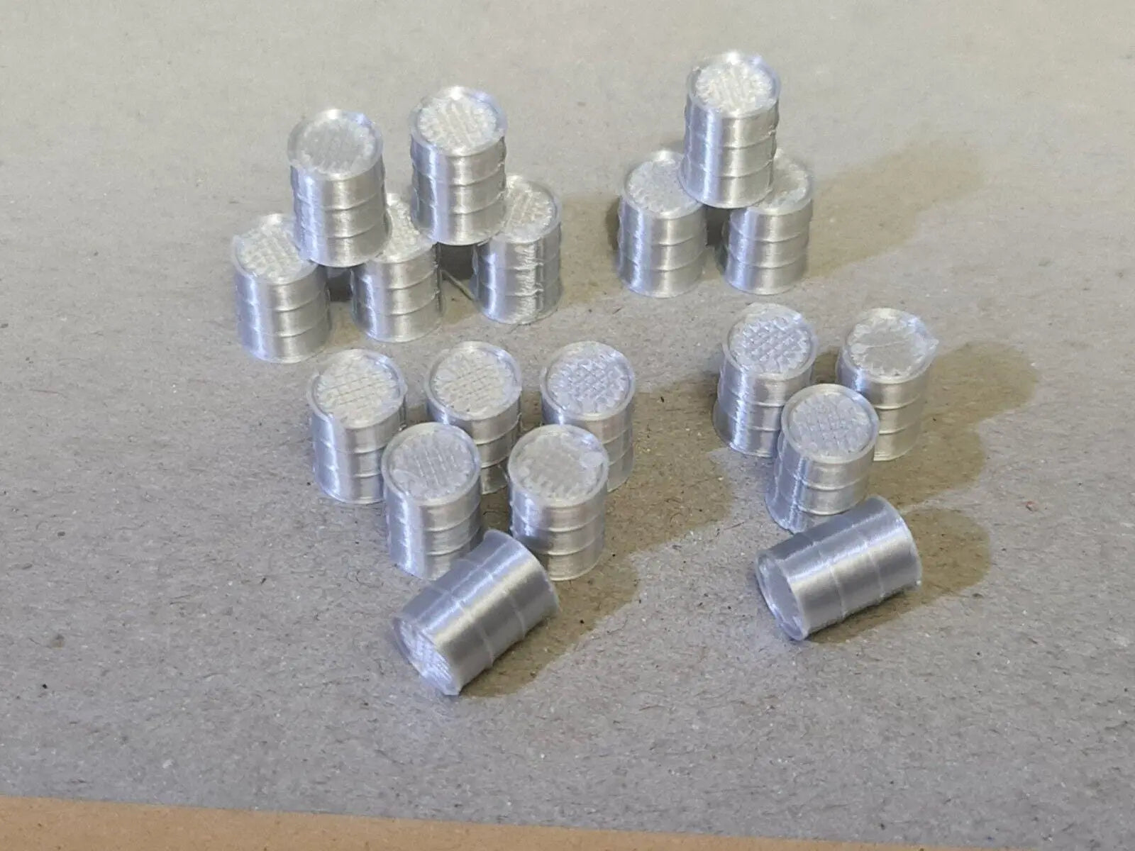 18 New Aluminium Oil Drum Barrels 1:43 Scale Models diorama accessories Truck
